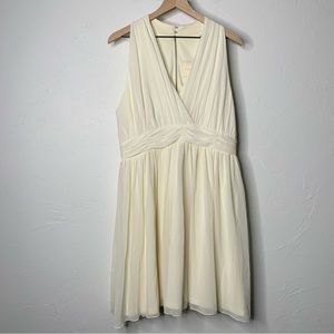 Modcloth XL Ivory Cream V Neck Sleeveless Mini Dress Chiffon Ruffle